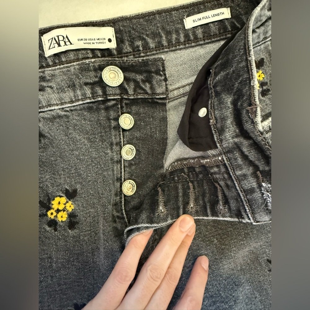 Zara Slim Full Length Black Floral High Rise Jeans - Picture 4 of 9
